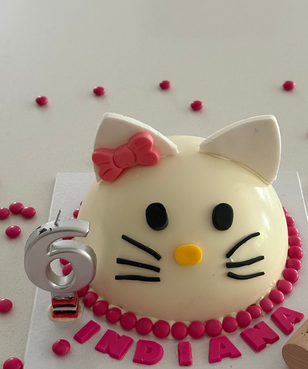 Hello Kitty SmashCake